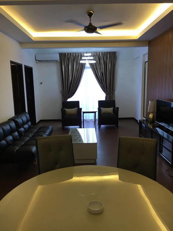 Midcity Service Suite Малакка Экстерьер фото